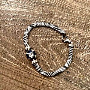 Sterling Silver 925 7 “inch blue sapphire/zircon bracelet.